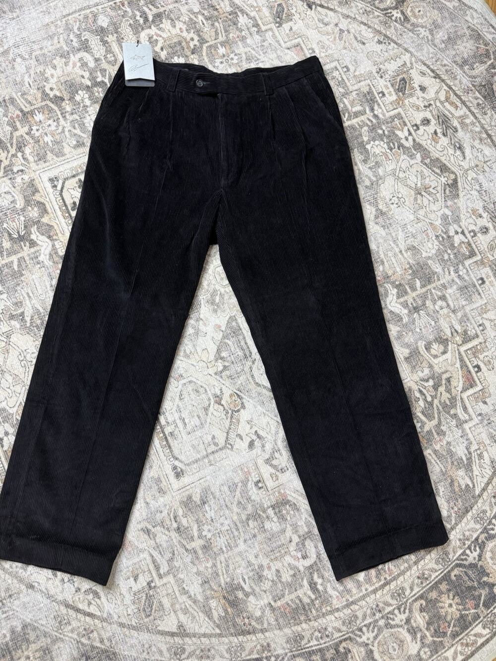 Travis Mathew 34 x 32 Black Corduroy Straight Leg Corduroy Pants Golf Preppy